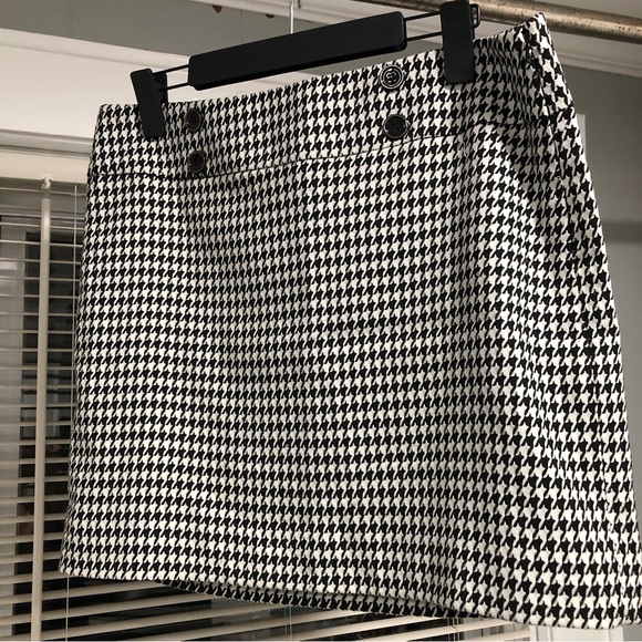 The Limited Houndstooth Mini Skirt - Picture 2 of 6